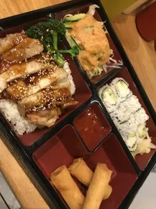 Sushi Bros - Japanese & Sushi restaurant in Downtown Vancouver – fine dining dishes, interior photos, and ambiance.