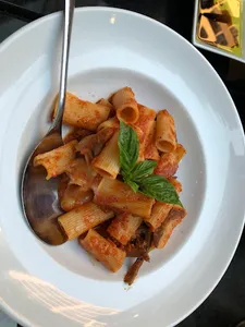 CAFE IL NIDO - Italian restaurant in Downtown Vancouver – fine dining dishes, interior photos, and ambiance.