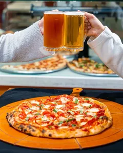 La Ruota West Broadway - Pizza restaurant in Vancouver – fine dining dishes, interior photos, and ambiance.