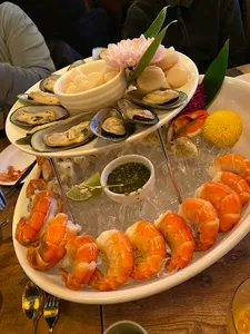 Sip Song Thai Cuisine - Thai restaurant in Vancouver – fine dining dishes, interior photos, and ambiance.