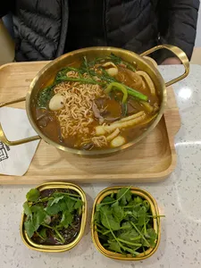 Super Thai Hot Pot - Hot Pot restaurant in Vancouver – fine dining dishes, interior photos, and ambiance.