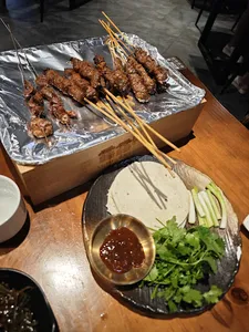 Banshan bbq restaurant - BBQ restaurant in Coquitlam – fine dining dishes, interior photos, and ambiance.