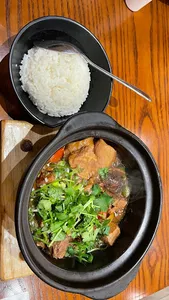 Yang’s Braised Chicken Rice Burnaby - Chinese restaurant – fine dining dishes, interior photos, and ambiance.