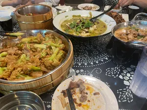 Alvin Garden - Chinese restaurant in Burnaby – fine dining dishes, interior photos, and ambiance.