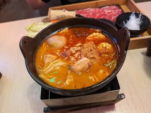 Pot Empire - Hot Pot restaurant in Burnaby – fine dining dishes, interior photos, and ambiance.