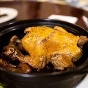 Z&W Shanghai Kitchen - Chinese restaurant in Vancouver – fine dining dishes, interior photos, and ambiance.