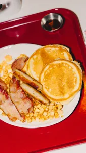 Aureliana - North American restaurant in Downtown Vancouver – fine dining dishes, interior photos, and ambiance.