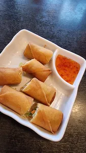 Neptune Wonton Noodle YVR Outlet - Taiwanese & HK Cafe restaurant – fine dining dishes, interior photos, and ambiance.