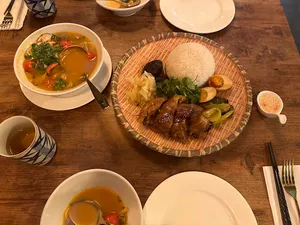 Sip Song Thai Cuisine - Thai restaurant in Vancouver – fine dining dishes, interior photos, and ambiance.