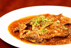 Z&W Shanghai Kitchen - Chinese restaurant in Vancouver – fine dining dishes, interior photos, and ambiance.