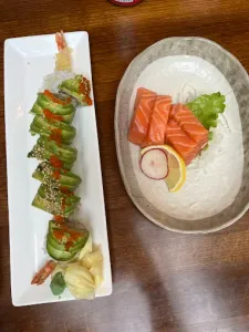 Big Bang Sushi - Japanese & Sushi restaurant in Downtown Vancouver – fine dining dishes, interior photos, and ambiance.