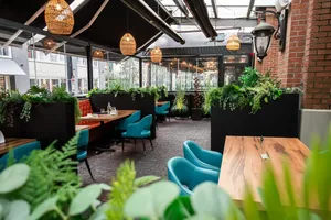 P2P indian restaurant Yaletown - Indian restaurant in Downtown Vancouver – fine dining dishes, interior photos, and ambiance.