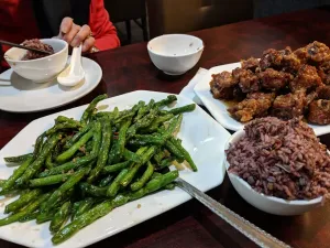 Grand Chinese Restaurant - Chinese restaurant in Burnaby – fine dining dishes, interior photos, and ambiance.