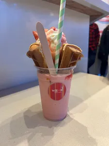 Estea Cafe - Taiwanese & HK Cafe restaurant in Burnaby – fine dining dishes, interior photos, and ambiance.