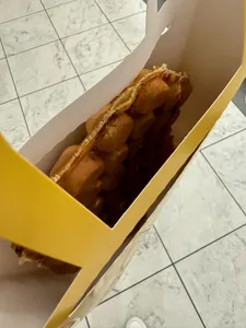 Le Sweet Tea - Bubble Tea restaurant in Richmond – fine dining dishes, interior photos, and ambiance.