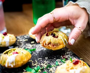 P2P indian restaurant Yaletown - Indian restaurant in Downtown Vancouver – fine dining dishes, interior photos, and ambiance.