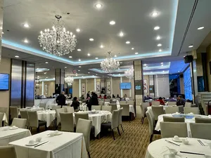 Neptune Palace Restaurant Surrey - Dim Sum restaurant in Surrey – fine dining dishes, interior photos, and ambiance.