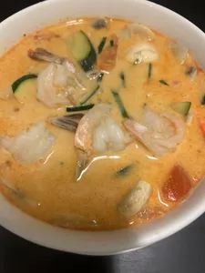 Papaya Hut Restaurant - Thai restaurant in Downtown Vancouver – fine dining dishes, interior photos, and ambiance.