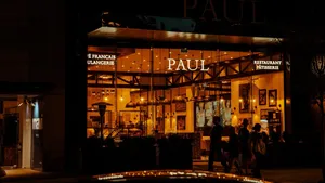 Paul Restaurant, Café and Bakery - Cafe restaurant in Downtown Vancouver – fine dining dishes, interior photos, and ambiance.