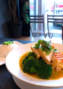 Pho Goodness Davie St - Vietnamese restaurant in Downtown Vancouver – fine dining dishes, interior photos, and ambiance.