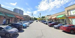 Pot O‘Yogurt - Dessert restaurant in Richmond – fine dining dishes, interior photos, and ambiance.