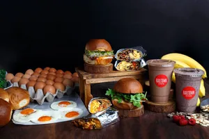 Railtown Cafe Railway St - North American restaurant in Downtown Vancouver – fine dining dishes, interior photos, and ambiance.