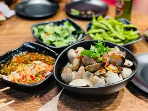 Li's China Grill - BBQ restaurant in Vancouver – fine dining dishes, interior photos, and ambiance.