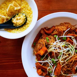 Shiok Singaporean Cuisine - Singaporean restaurant in Vancouver – fine dining dishes, interior photos, and ambiance.