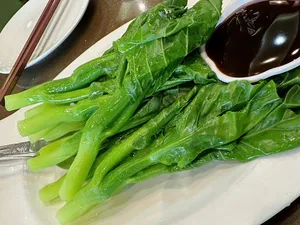 Neptune Wonton Noodle Surrey Central - Taiwanese & HK Cafe restaurant in Surrey – fine dining dishes, interior photos, and ambiance.