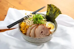 Sushiyama - Japanese & Sushi restaurant in Vancouver – fine dining dishes, interior photos, and ambiance.