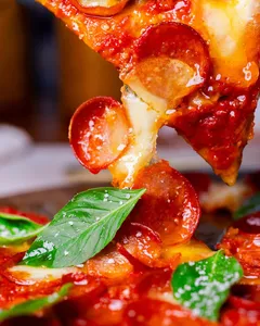 La Ruota West Broadway - Pizza restaurant in Vancouver – fine dining dishes, interior photos, and ambiance.