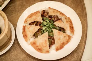 Yue Restaurant - Dim Sum restaurant in Richmond – fine dining dishes, interior photos, and ambiance.