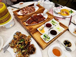 Neptune Palace Seafood Restaurant Vancouver - Dim Sum restaurant in Vancouver – fine dining dishes, interior photos, and ambiance.