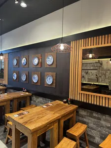 Mr.Shi Home Made Noodle - Chinese restaurant in Vancouver – fine dining dishes, interior photos, and ambiance.