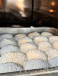 Wren cafe - Cafe restaurant in Downtown Vancouver – fine dining dishes, interior photos, and ambiance.