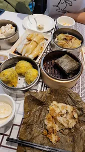 Jade Dynasty Restaurant Chinese restaurant in Downtown Vancouver – fine dining dishes, interior photos, and ambiance.