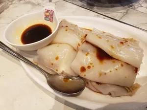 Happy Day Cafe Kingsway - Taiwanese & HK Cafe restaurant in Vancouver – fine dining dishes, interior photos, and ambiance.