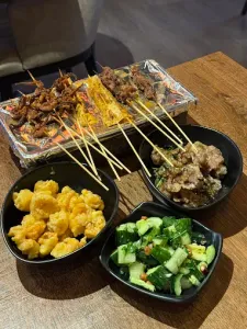 Li's China Grill - BBQ restaurant in Vancouver – fine dining dishes, interior photos, and ambiance.