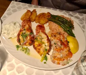 Vassilis souvlaki greek taverna - European restaurant in Burnaby – fine dining dishes, interior photos, and ambiance.