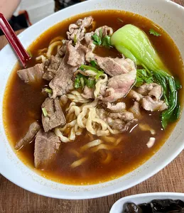 Chef Hung Taiwanese Beef Noodle SFU - Taiwanese & HK Cafe restaurant in Burnaby – fine dining dishes, interior photos, and ambiance.