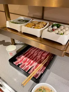 Haidilao Hotpot West Broadway Hot Pot restaurant in Vancouver – fine dining dishes, interior photos, and ambiance.