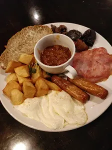 Donnellan’s Irish Pub - Irish restaurant in Downtown Vancouver – fine dining dishes, interior photos, and ambiance.