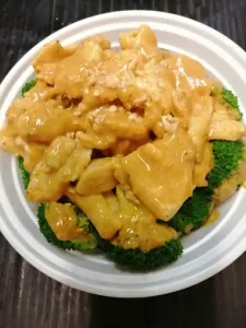 Papaya Hut Restaurant - Thai restaurant in Downtown Vancouver – fine dining dishes, interior photos, and ambiance.