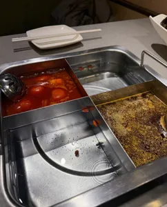 Review photo uploaded by sisi509 at Haidilao Hotpot West Broadway