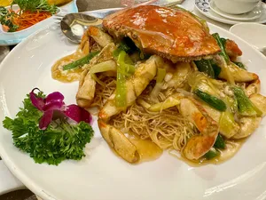 Yue Restaurant - Dim Sum restaurant in Richmond – fine dining dishes, interior photos, and ambiance.