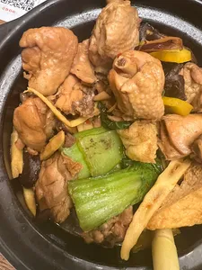 Yang’s Braised Chicken Rice Burnaby - Chinese restaurant – fine dining dishes, interior photos, and ambiance.