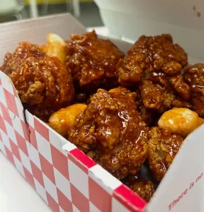 Sparky Chicken - Korean restaurant in Vancouver – fine dining dishes, interior photos, and ambiance.