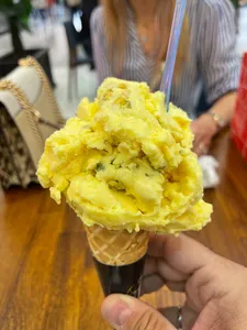 Bella Gelateria Metrotown - Dessert restaurant in Burnaby – fine dining dishes, interior photos, and ambiance.