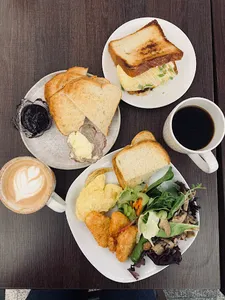 Bread x Butter Cafe - Cafe restaurant in Downtown Vancouver – fine dining dishes, interior photos, and ambiance.