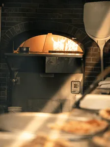 Pizza Garden Metrotown - Pizza restaurant in Burnaby – fine dining dishes, interior photos, and ambiance.